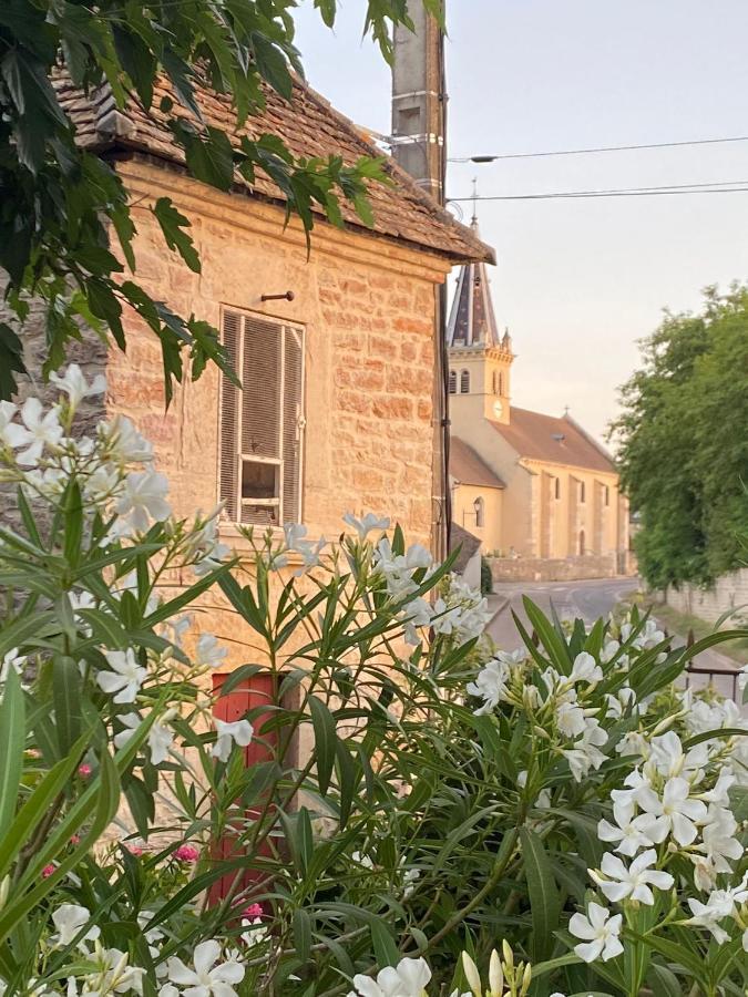 Le Pigeonnier De Saint-Loup Bed And Breakfast Bagian luar foto